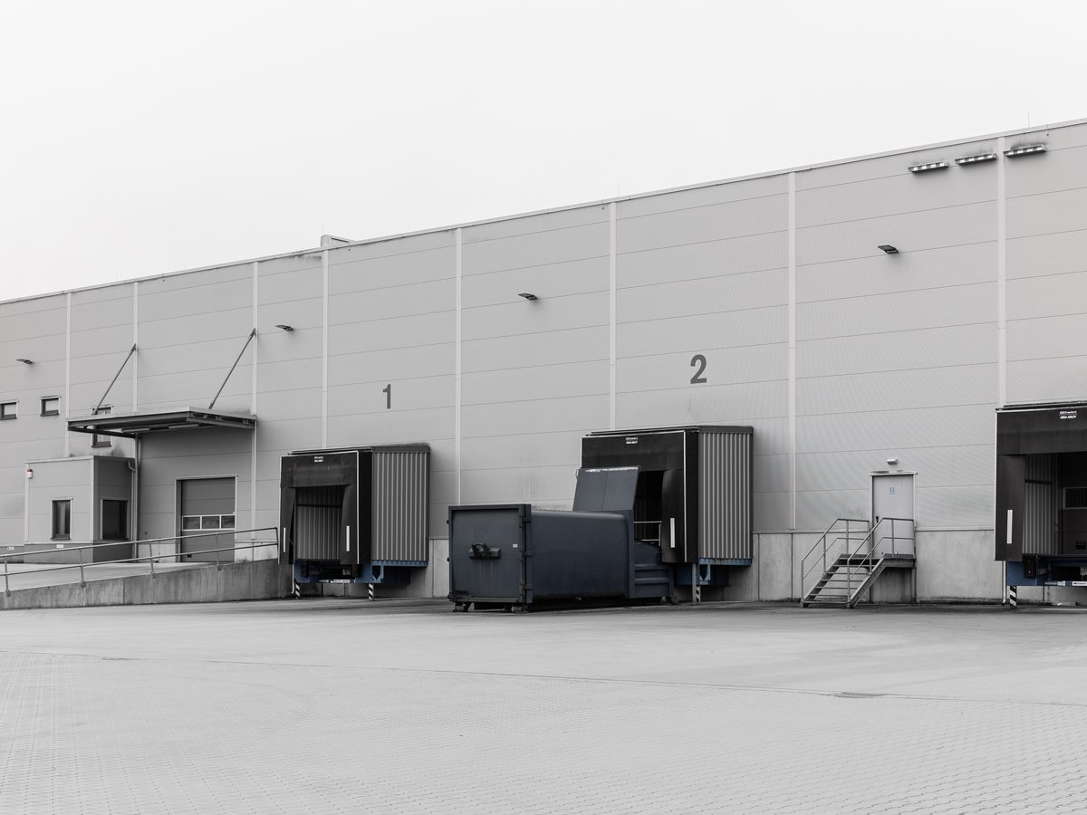 Logistikfläche mit Laderampen in Wolfsburg